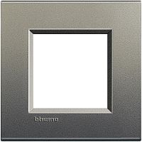 Рамка прямоугольная Legrand BTicino LivingLight 2 мод Серый шелк  картинка